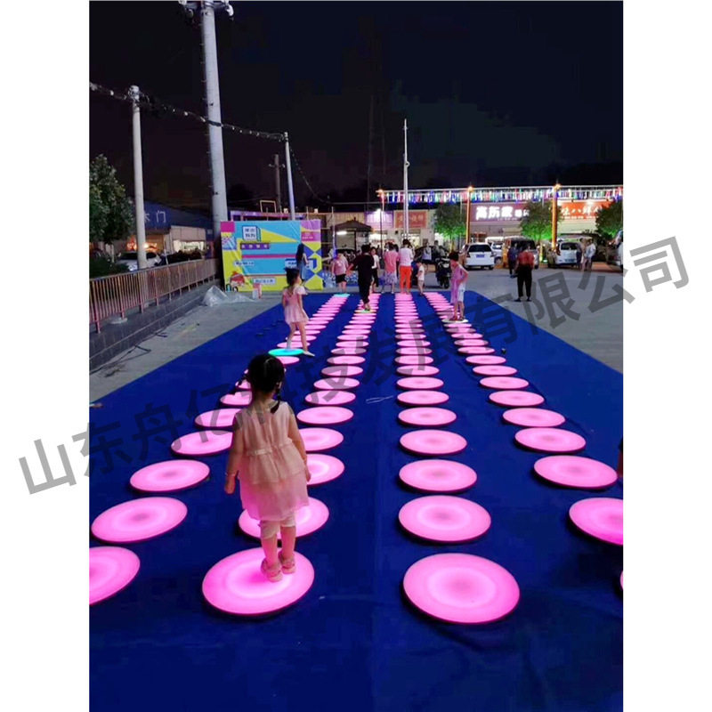 网红彩色跑户外LED重力感应地砖灯音乐发光台阶地板钢琴灯光装置