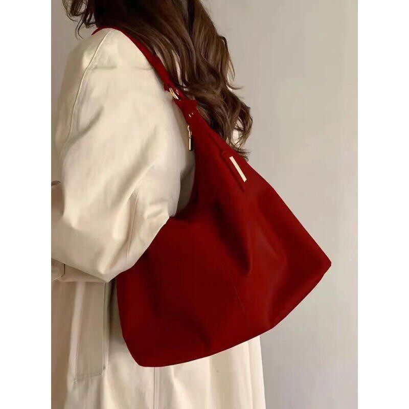 新小众设计通勤单肩托特女包婚礼红色百搭简约大容量斜挎包