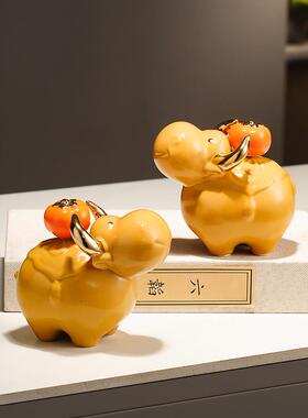 牛气冲天牛柿摆件店铺开业办公室乔迁装饰品运势如虹创意陶瓷摆设