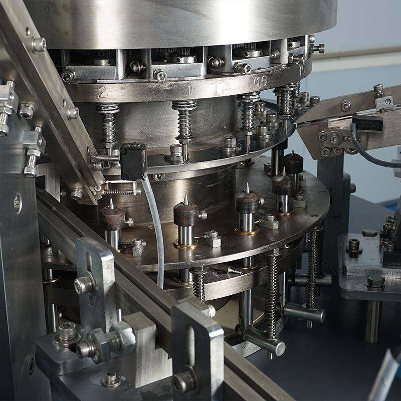 螺丝塑胶垫片组合机QMK合灯饰垫汽车片PV垫C片穿垫机塑胶垫片组机