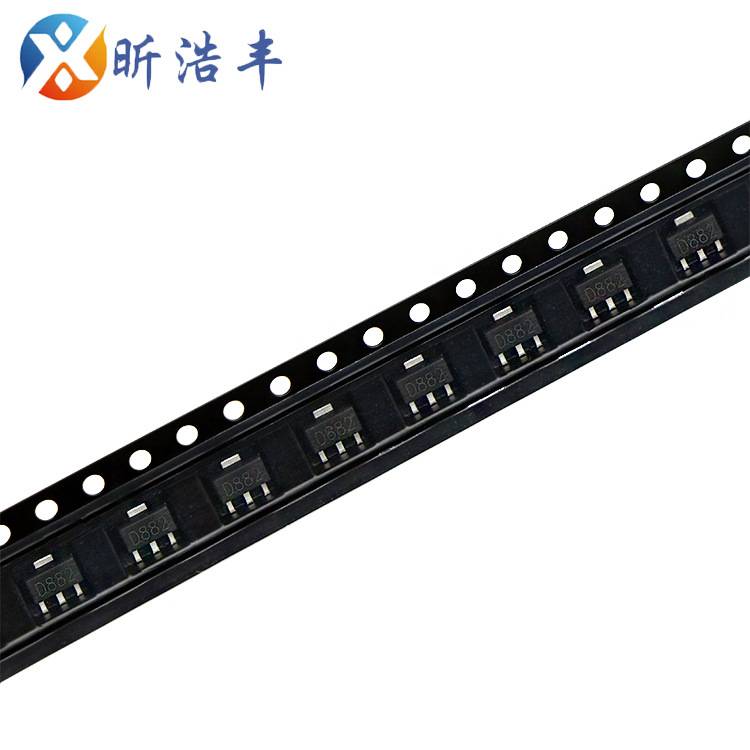 D882 SOT-89贴片三极管2SD882 功放三极管大芯片3A 30V NPN晶体管