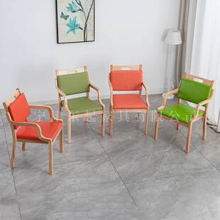 养老院老年椅适老化实木老年餐桌椅敬老院适老化家具休闲餐桌椅