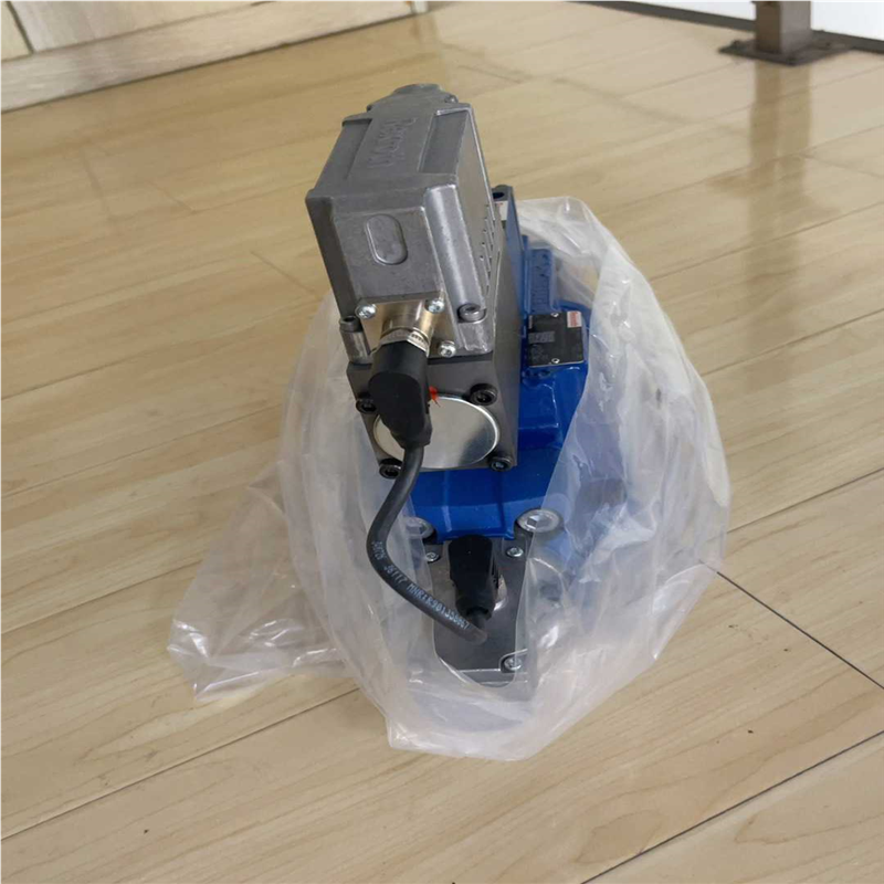 议~R901401731 型号：4WRLE25V370M-4X/