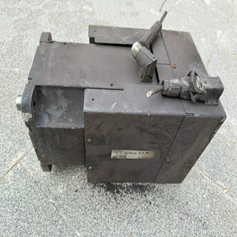 贝加莱伺服电机8LSC75.DA015D100-3拆机货，实【鑫鑫商铺】