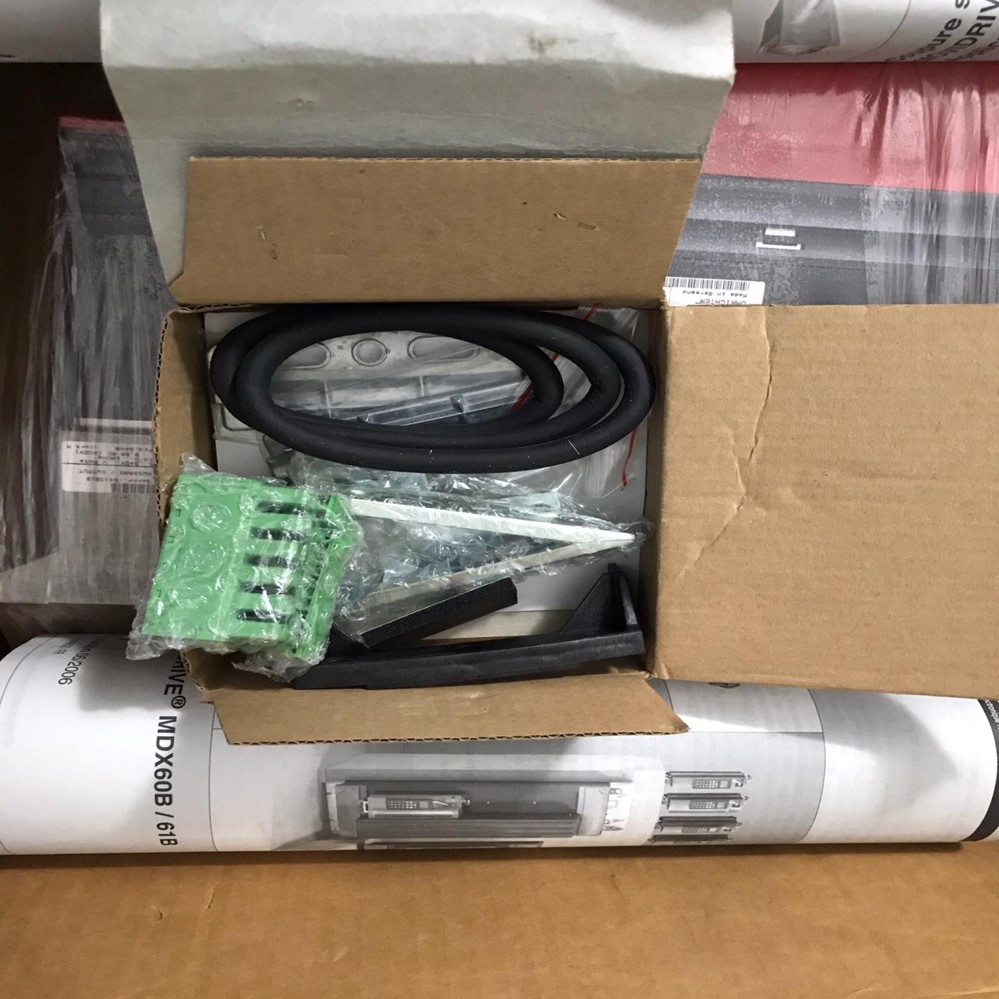 SEW伺服驱动器MDX61B0040-5A3-4-0C  原(崽崽配件）