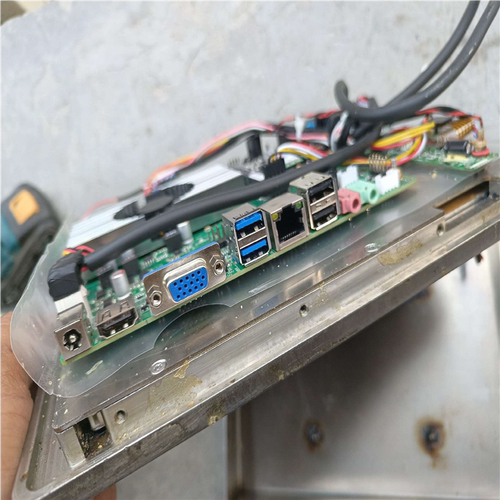议~主板j3160 CPU加4G内存,加固态120GB，工控主机