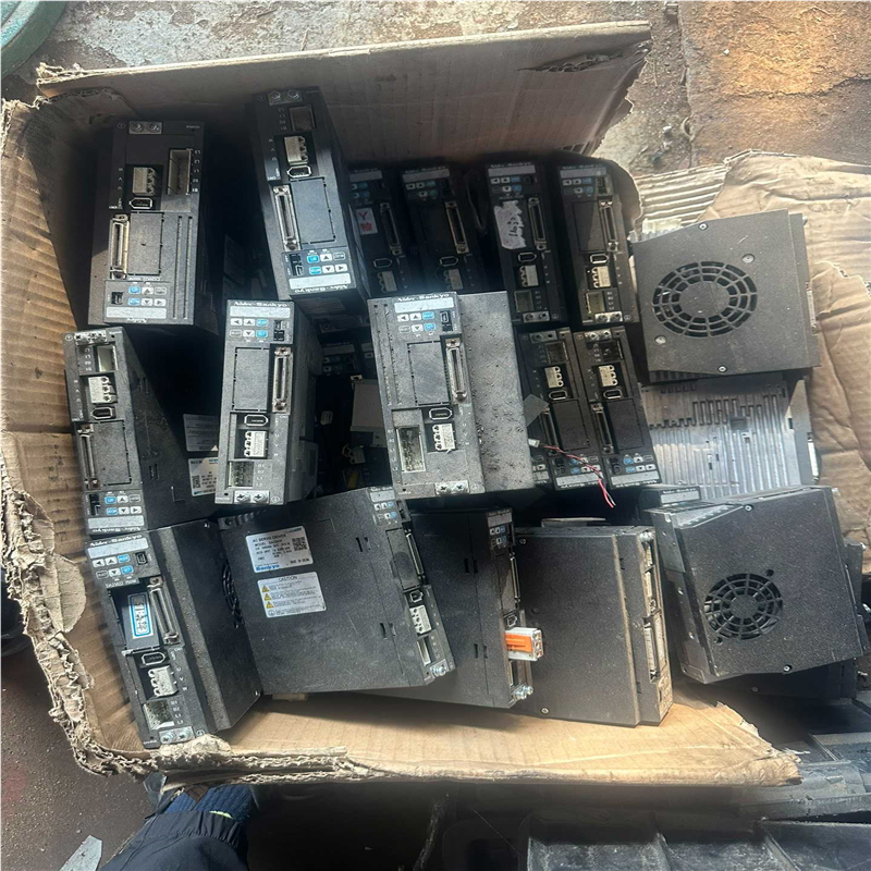 三协驱动器拆了可惜配件价处理 100W1个 200W4个（憨憨电子）