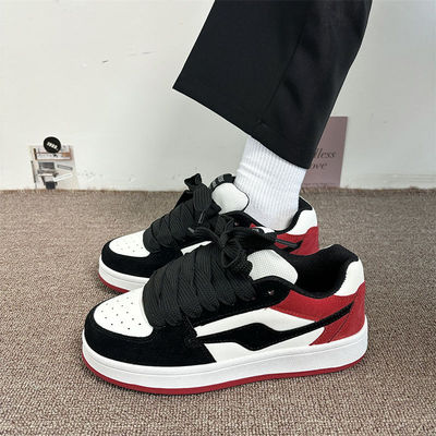 韩版小众黑红色情侣面包鞋男ins潮2025夏季新款学生百搭休闲板鞋