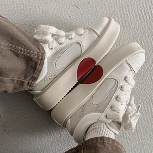 2025新款考拉灰红色爱心厚底板鞋男女国潮百搭增高情侣鞋子休闲鞋