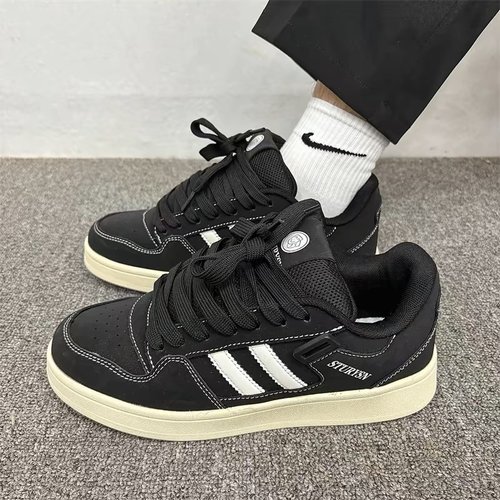 港风男鞋黑色情侣面包鞋ins潮2025春季新款学生百搭运动休闲板鞋