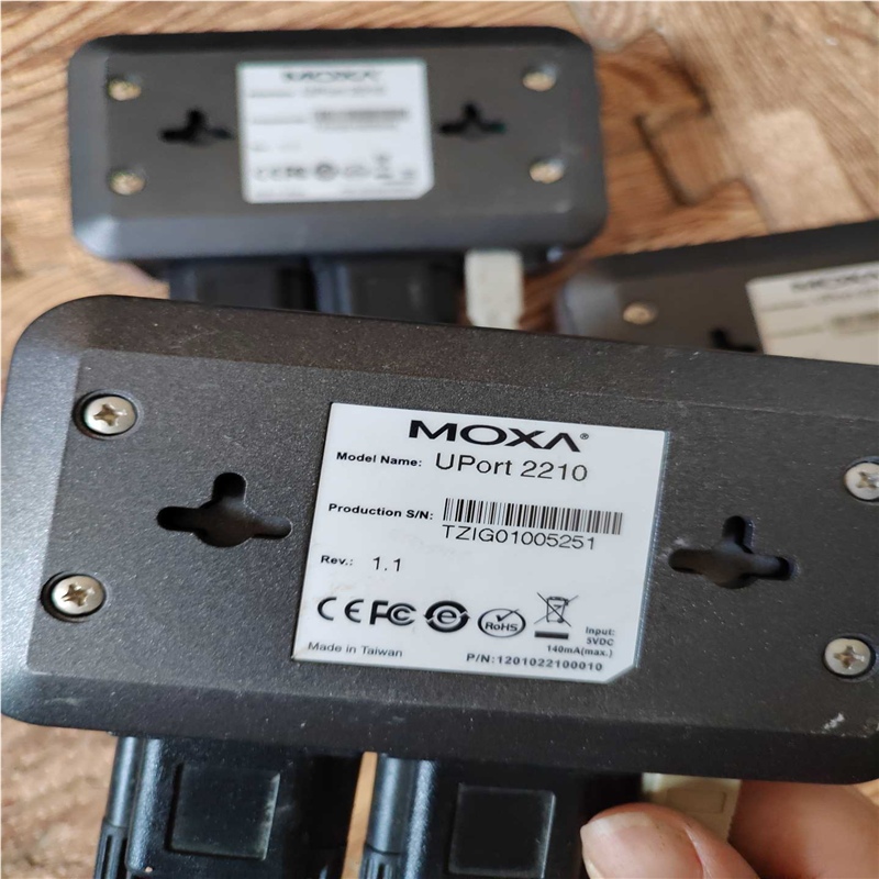 原装拆机  MOXA UPort 2210 转换器 USB~议价