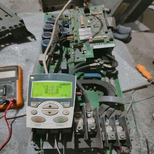 憨憨电子 ABB变频器ACS550 4无面板没上盖 059A
