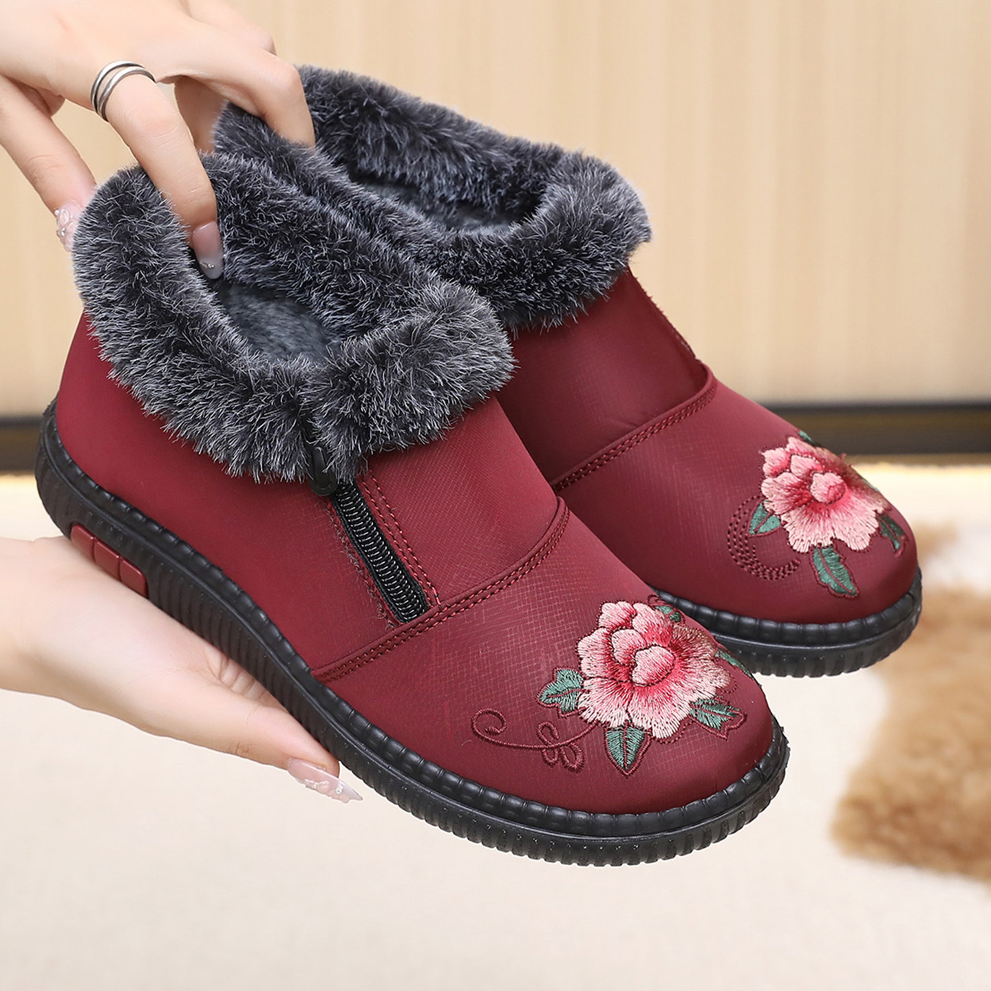 冬季加绒女棉鞋防滑软底妈妈棉靴