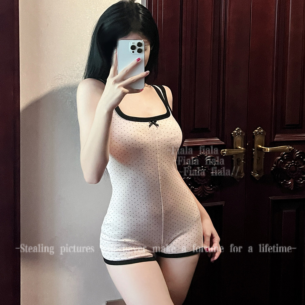 Fiala纯欲风辣妹多巴胺ins波点印花粉色少女感连体裤修身时髦短裤