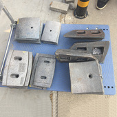 河南昌利搅拌机衬板叶片中叶侧叶搅叶刮J板刀板配件大全高锰超耐