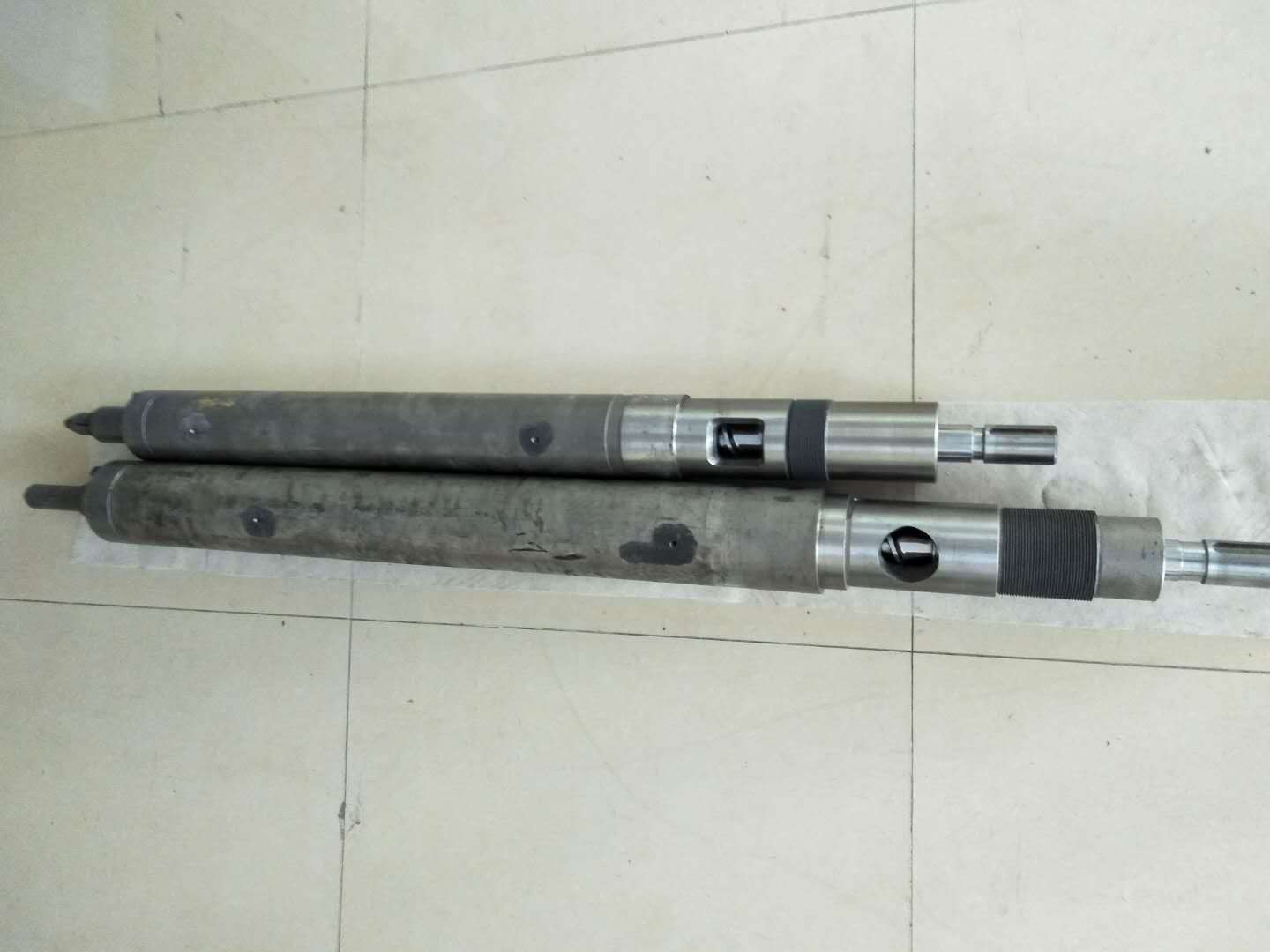 海天HTF250Tφ50注塑机螺杆料筒