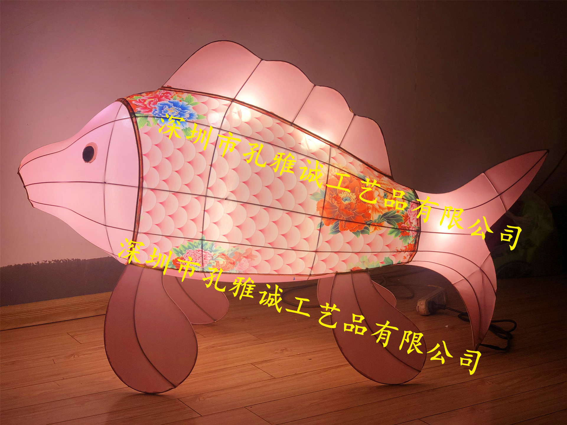 鲤鱼牡丹发光花灯节日亮化
