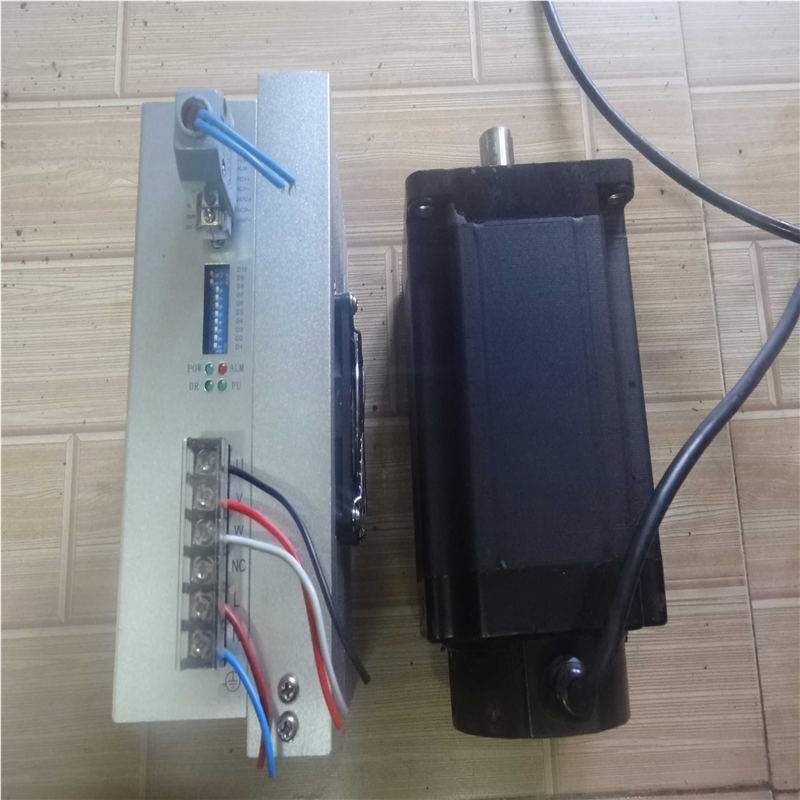 三相110步进电机配驱动器 AC180-230V 机身长198mm(卡套电子)