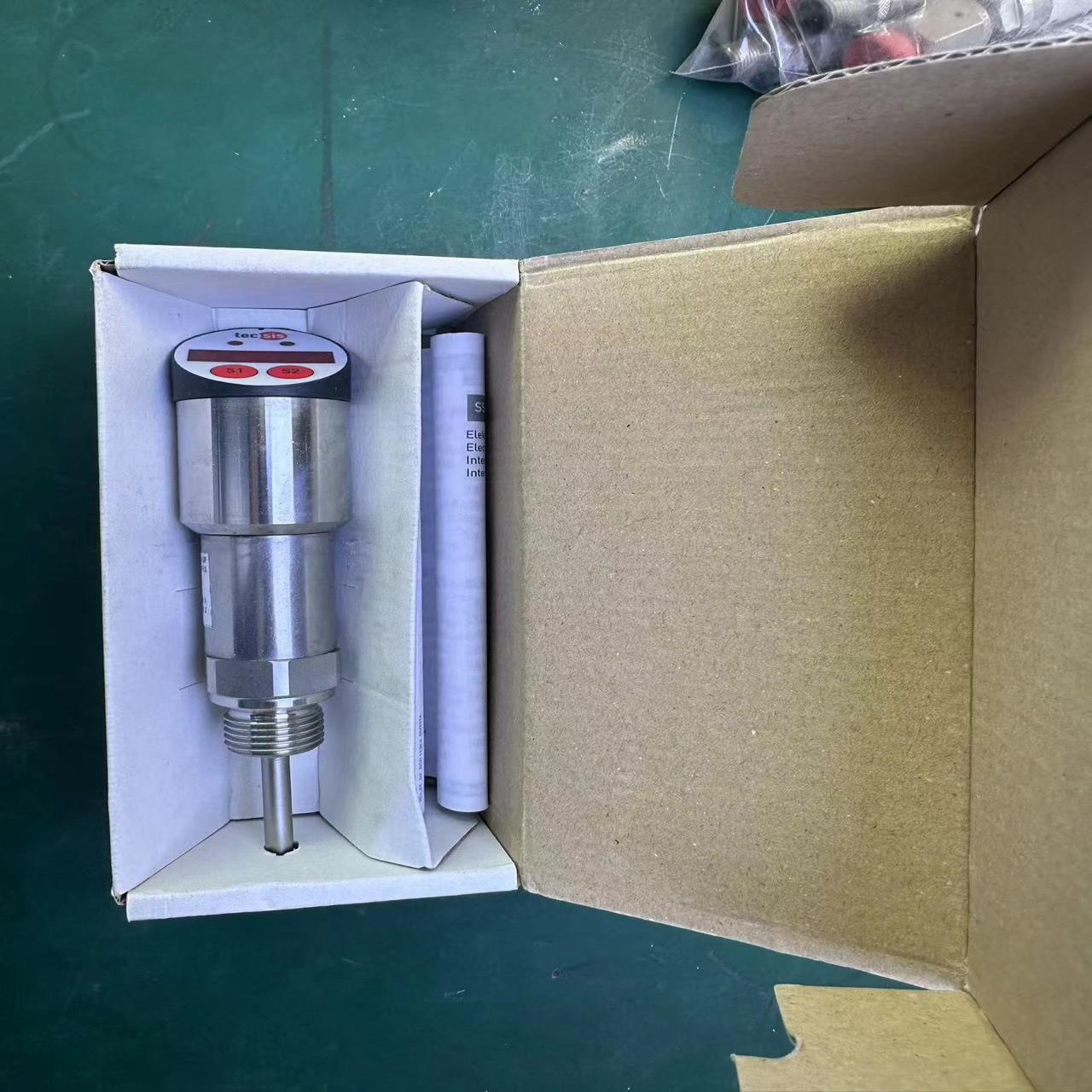 议~tecsis数显压力传感器S5410C121001，全新