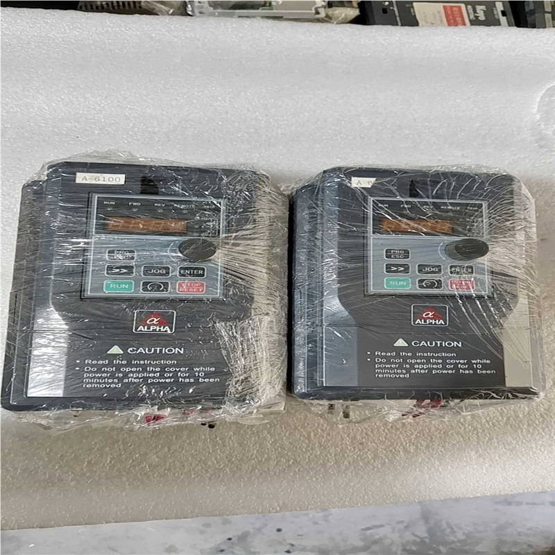 议~变频器ALPH6100－31R5GB，功能正常。
