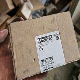 只有一个 IO模块2702793实物图 议价