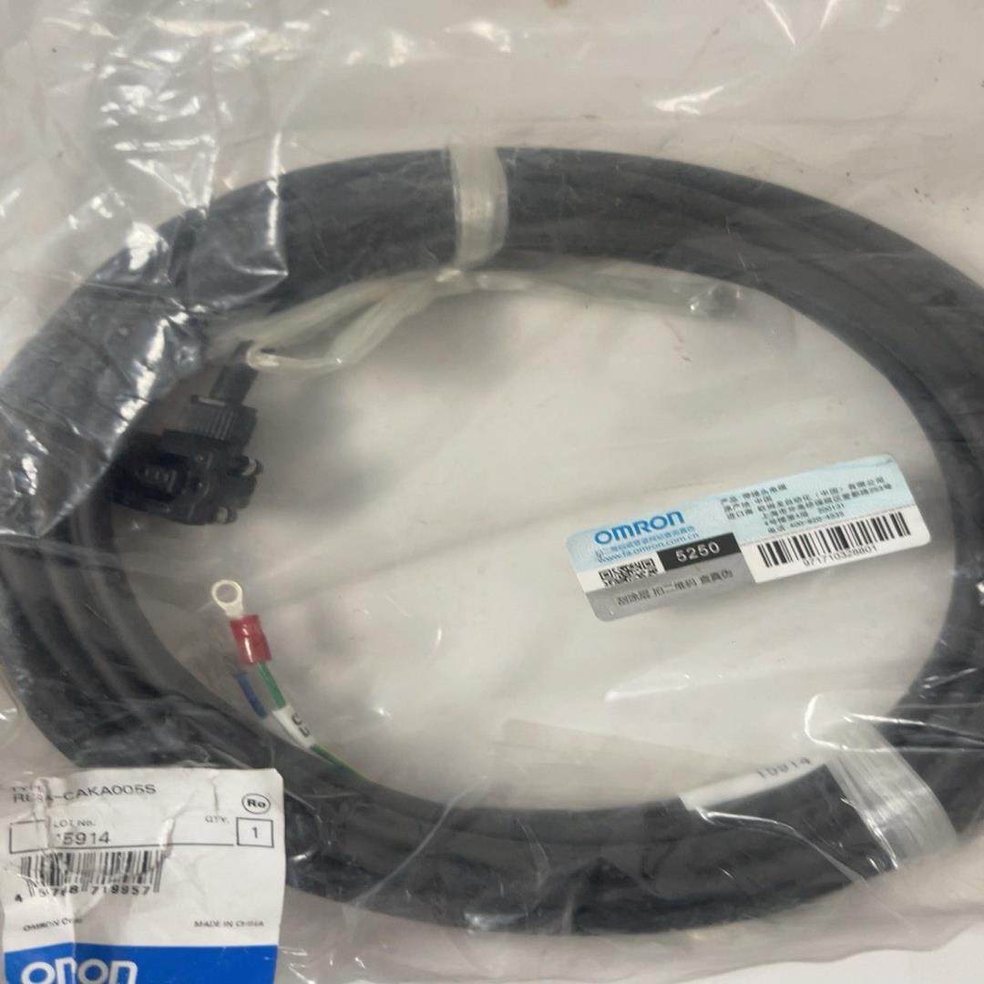 【顺庆】【全新原装正品】欧姆龙R88A-CAKA005S【议价】