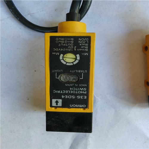 日本omron传感器  E3S-5DE4~议价