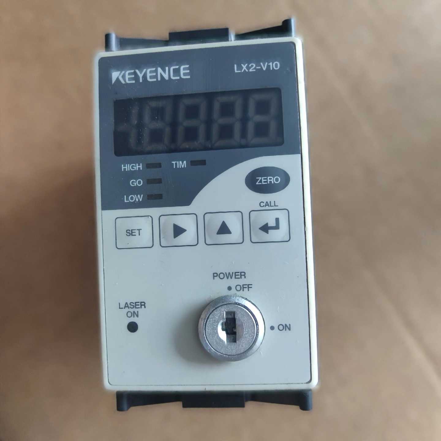 议~基恩士 LX2-V10 数字显示激光透过型传感器 控制器