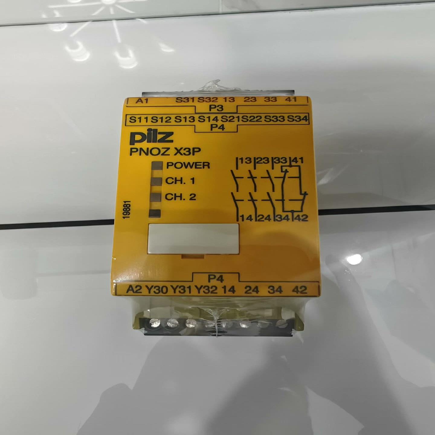 皮尔兹安全继电器 PNOZ X3P 777310~议价