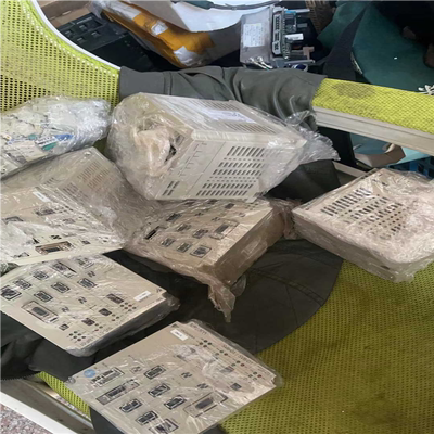 议~安川控制器MP2300 JEPMC-MP2300-E带卡SV