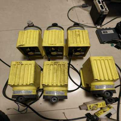 美国电磁计量泵P126一358T1拆机（耶耶电子）