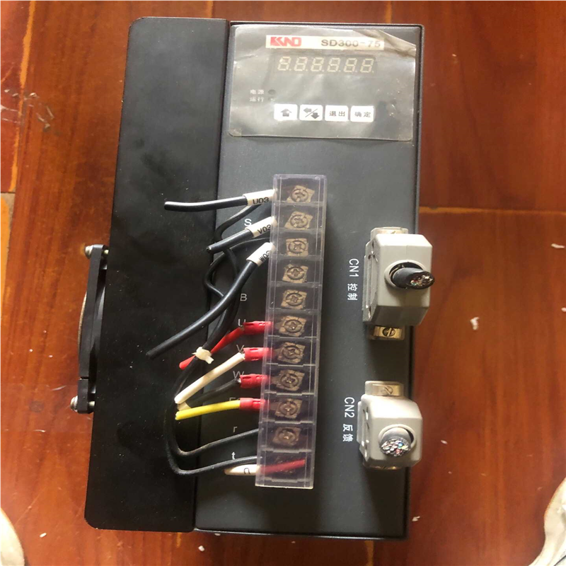 KND的伺服驱动器SD300-75的，用！有4台(崽崽配件）