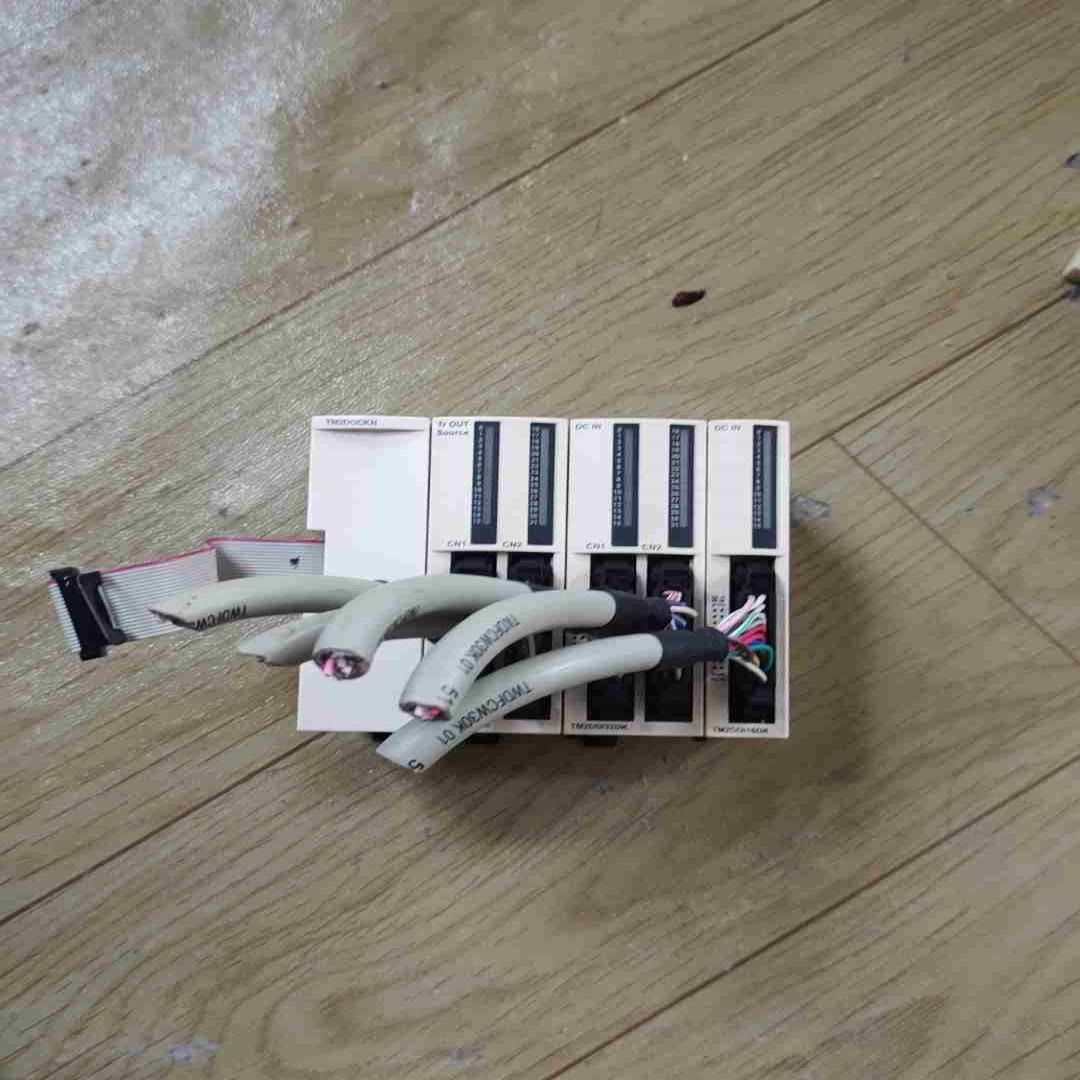 施耐德plc模块tm2dockn    tm2ddi16dk议价