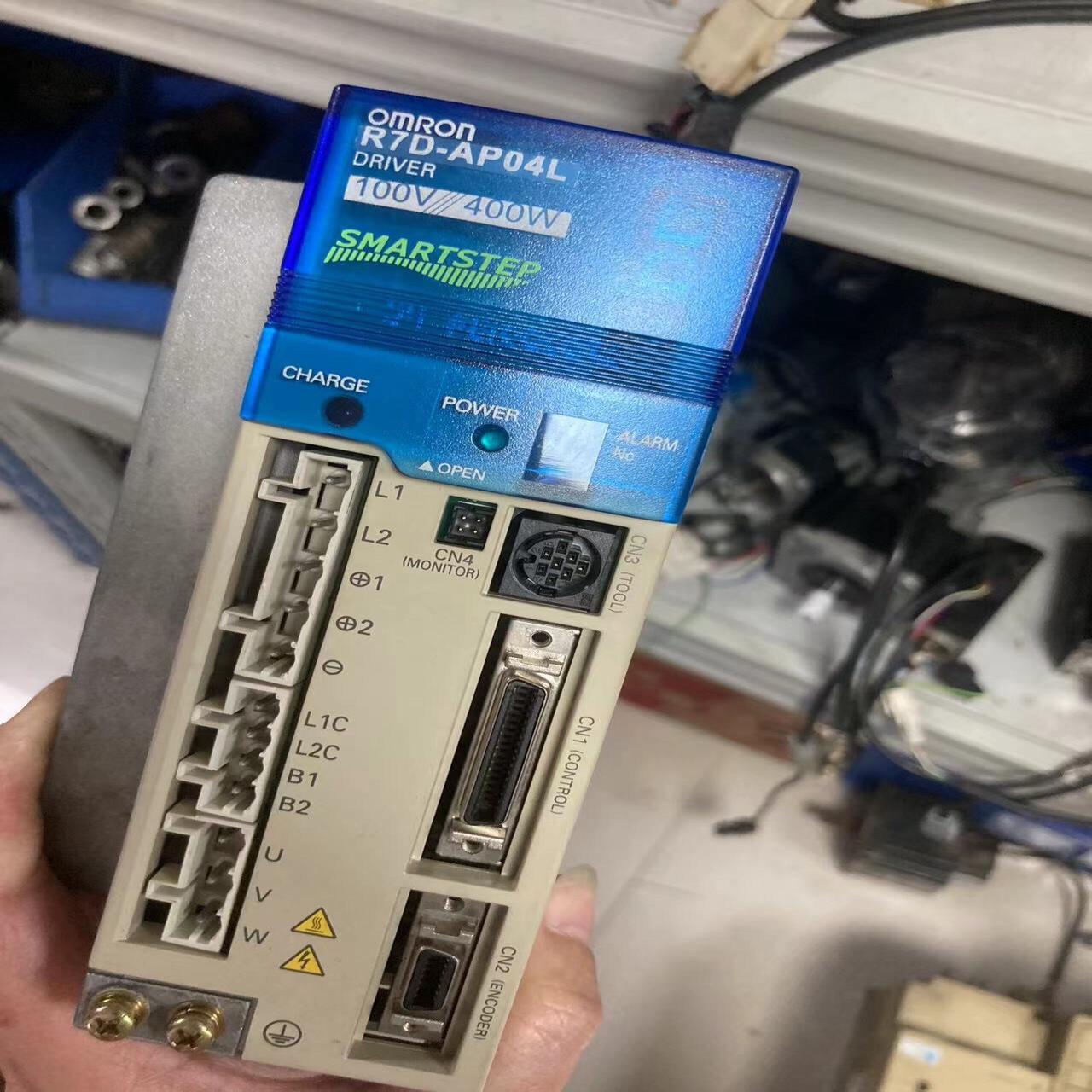 议~R7D-AP04L驱动器实物图
