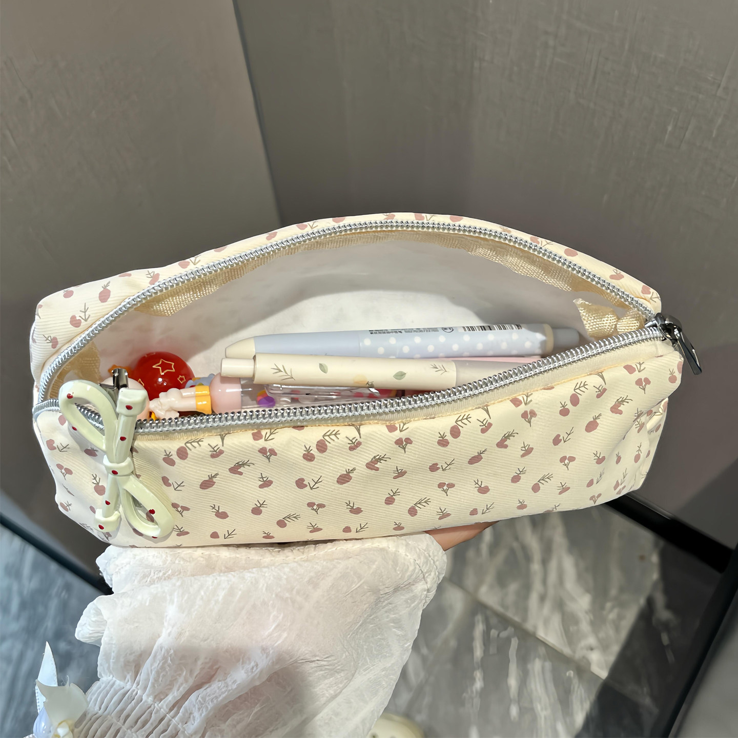 奶油碎花笔袋简约大容量初高中女学生可携式文具盒甜美铅笔盒收纳