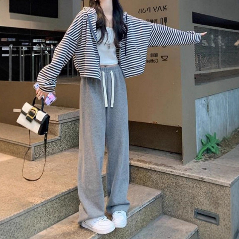 小个子穿搭一整套女秋新款减龄显瘦条纹外套毛巾裤休闲运动两件套