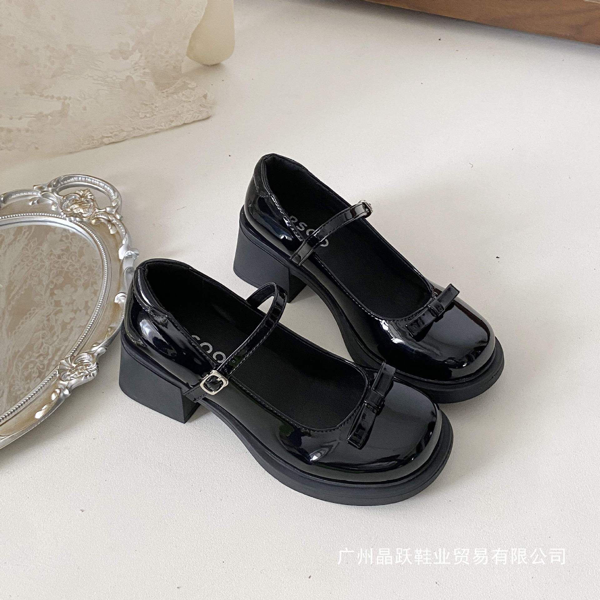 粗跟复古玛丽珍鞋女2025秋新款蝴蝶结日系jk百搭棕色一字扣小皮鞋
