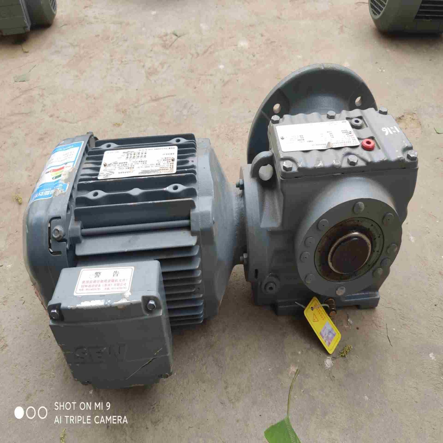 SEW空心轴减速电机型号SAF57 功率11kwDR议价