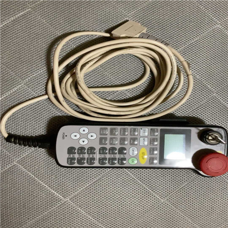 电装示教器MP7/8E3P4，整体9新以上，成色好无暗病，有（憨憨电子