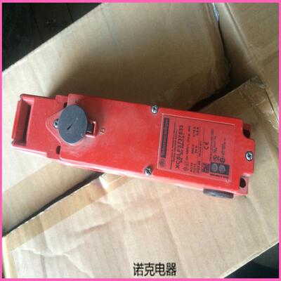XCSLF3737533 24VDC原装安全限位开关 现货特价