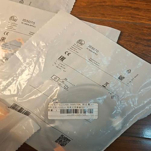 【顺庆】易福门IS5070 IS-3004-BPKG电感式传感器全新【议价】