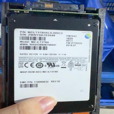 EMC 3.84T MZILT3T8HALS-000C3 M（憨憨电子）