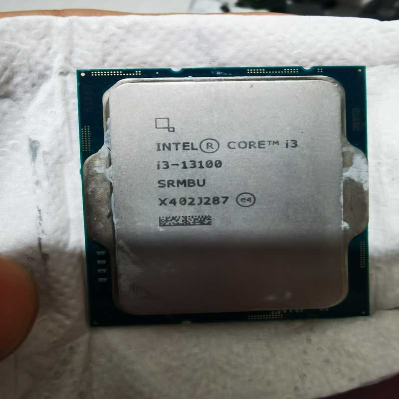 I3-13100. 13代处理器CpU，成色实物图挺新的，正~询价