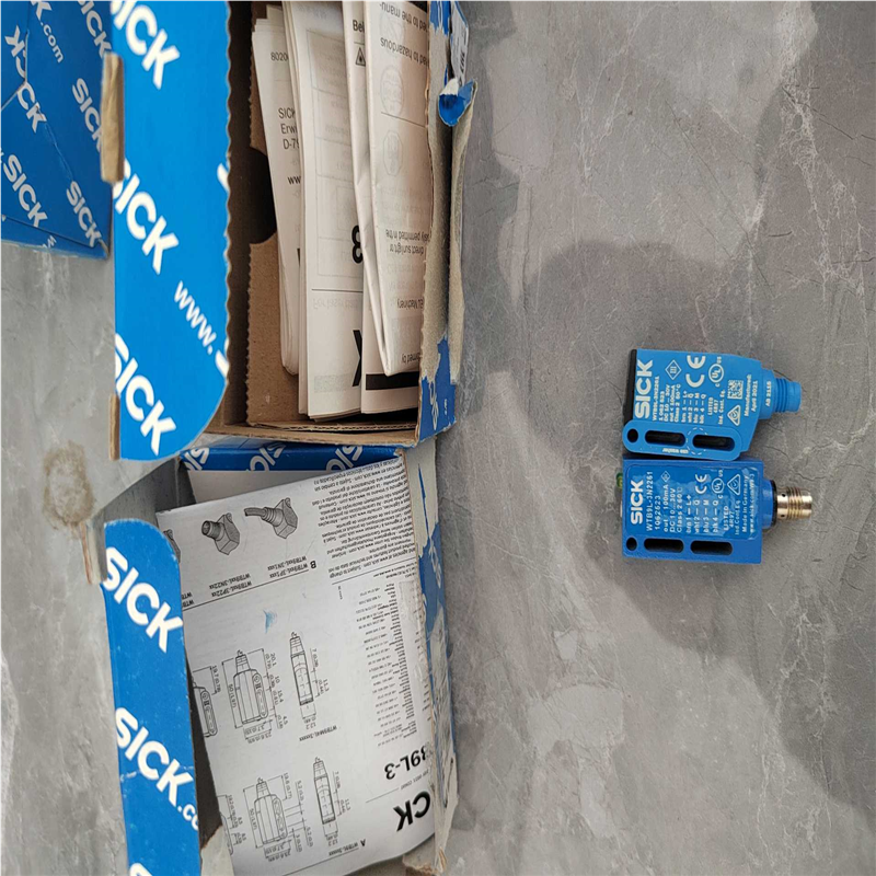 议~SICK西克WTB9L-3N2361光电传感器开关，全新原包