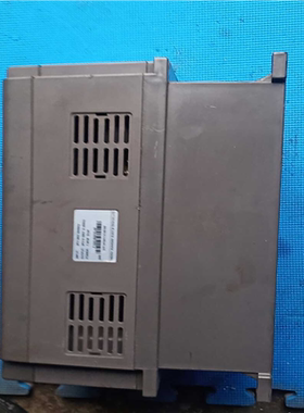0P-F1000C变频器F1000-B0075L4A刚成（憨憨电子）