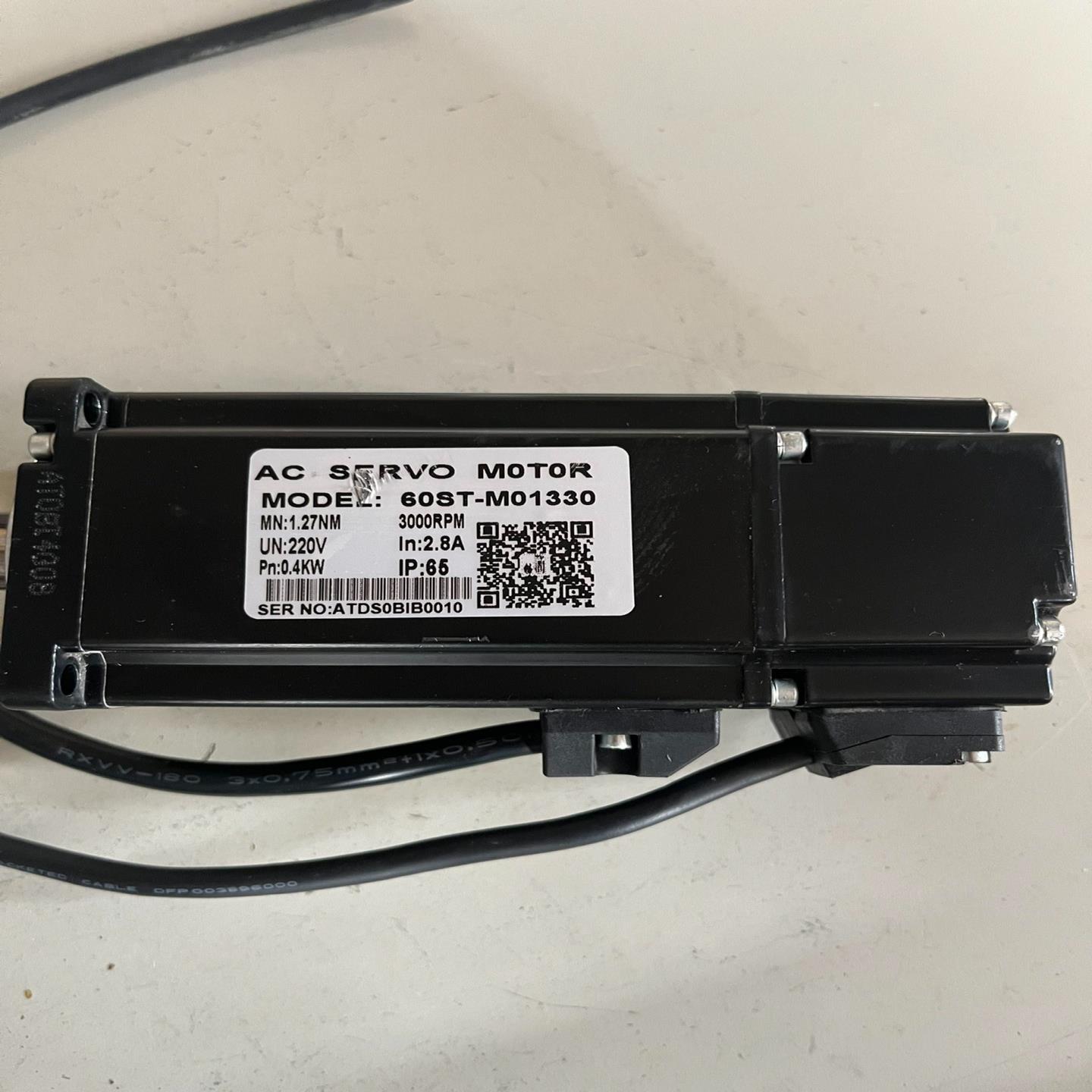 伺服电机   60ST-M01330   400W   （憨憨电子）