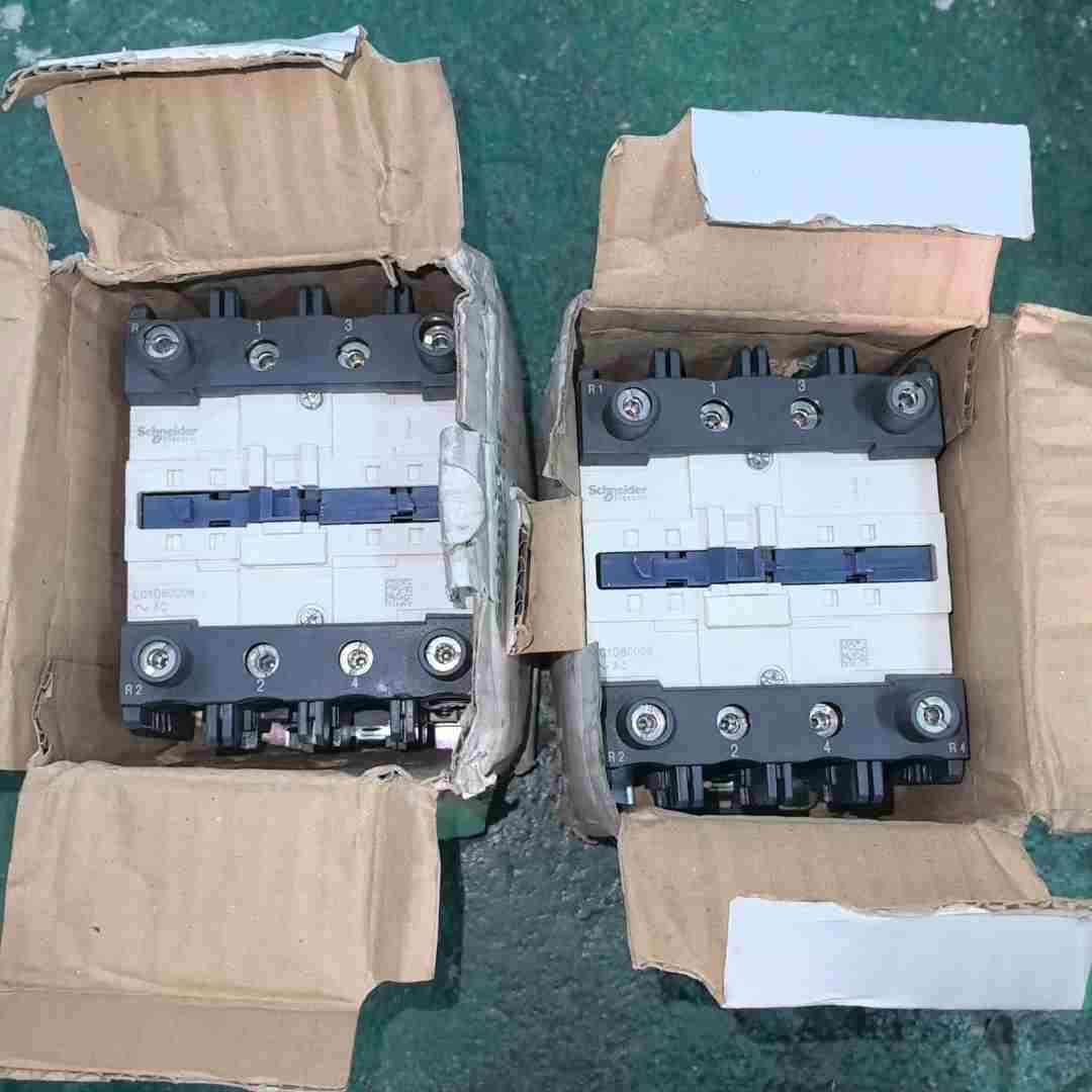 议~交流接触器 LC1D80008,交流电压AC48V有2