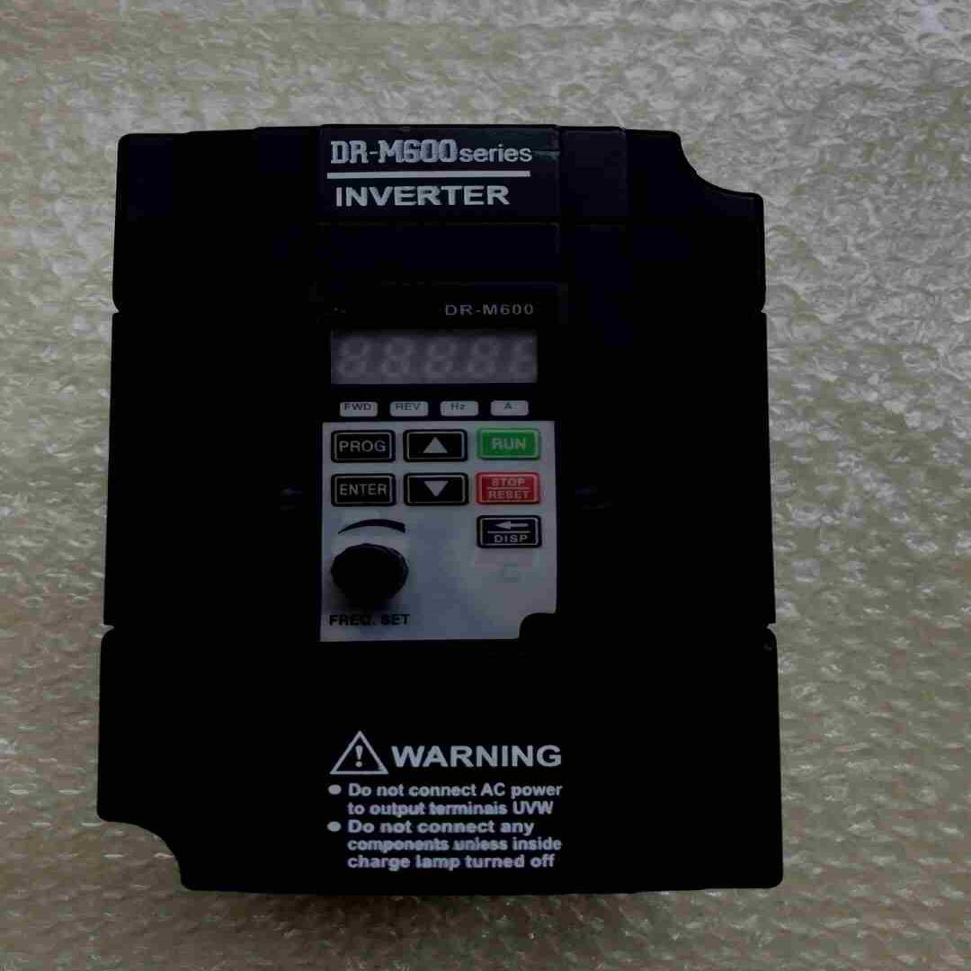 变频器  DR600-1D5-2G 成色新议价