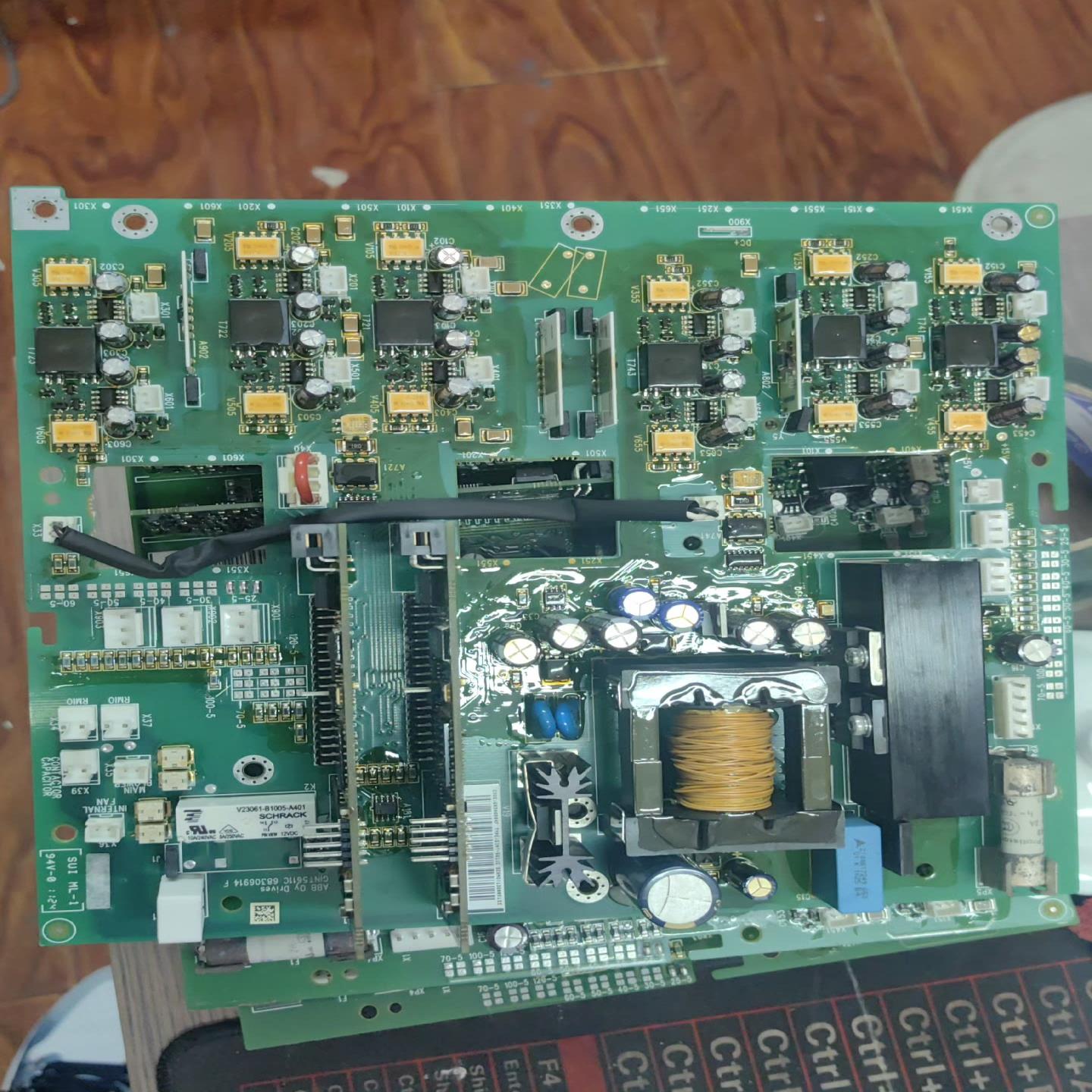 议~ABBACS800系列变频器四象限电源板驱动板GINT-56