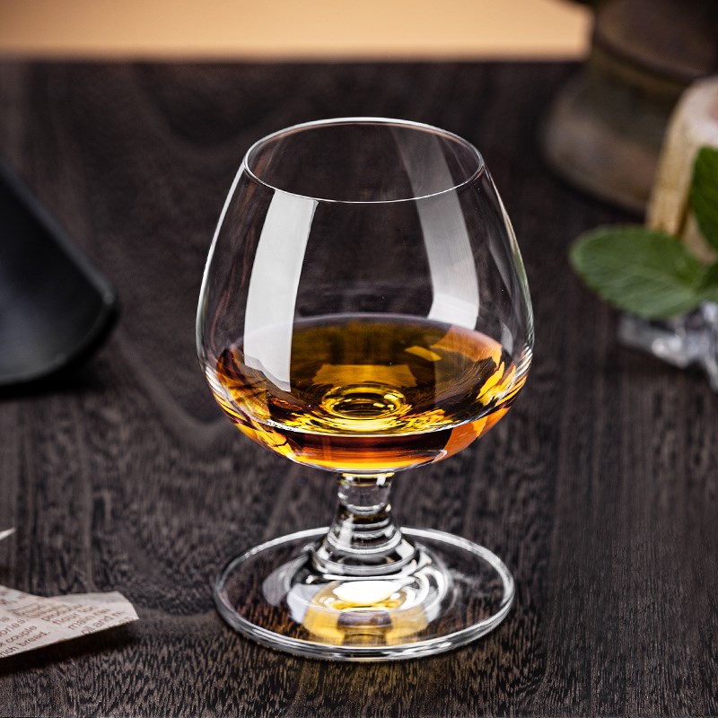 高级感二两白酒杯k套装家用水晶玻璃高脚小酒杯创意分酒器三两酒